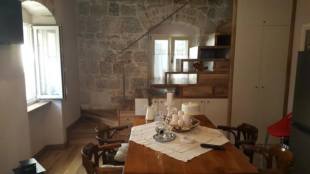 Apartment Koralj Split